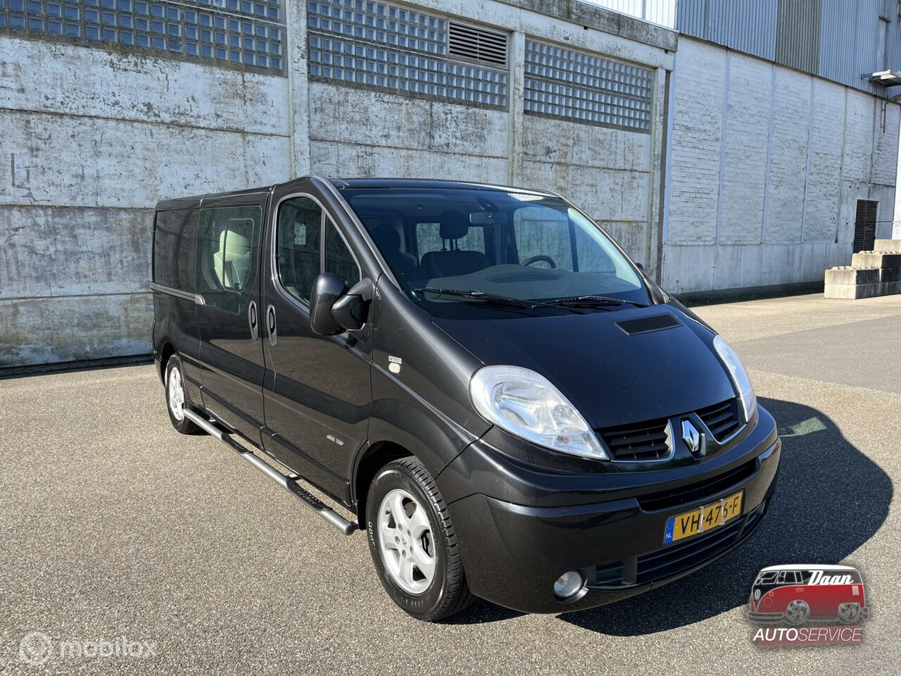 Renault Trafic - bestel 2.0 dCi T29 L2H1 DC Eco Black Edition L+R Schuifdeur - AutoWereld.nl