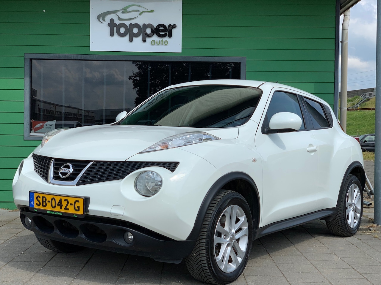 Nissan Juke - 1.6 DIG-T Acenta / Navi / CruiseControl / Clima / - AutoWereld.nl