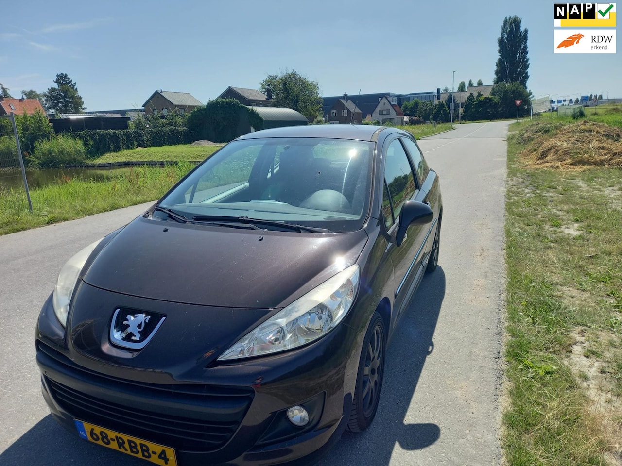 Peugeot 207 - 1.4 VTi Access 1.4 VTi Access - AutoWereld.nl