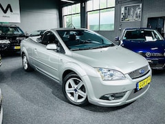 Ford Focus Coupé-Cabriolet - 2.0-16V Trend - Automaat - Climate control - Stoelverwarming