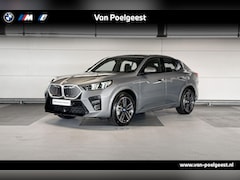 BMW iX2 - eDrive20 67kWh | M Sportpakket | Elektrisch verwarmde voorstoelen