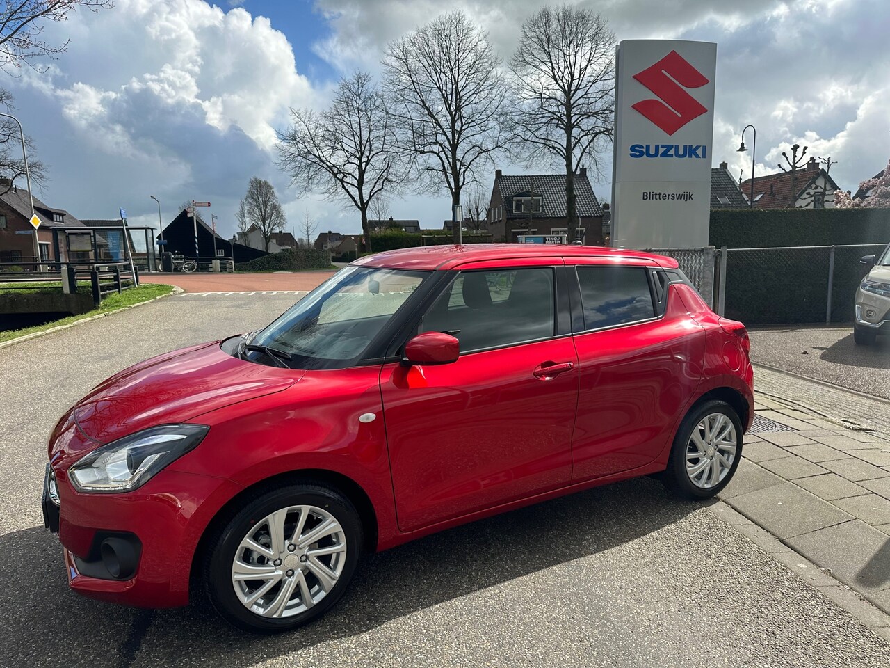 Suzuki Swift - 1.2 Select Smart Hybrid // Automaat // Cruise control // Nieuwstaat // Snel te rijden // R - AutoWereld.nl