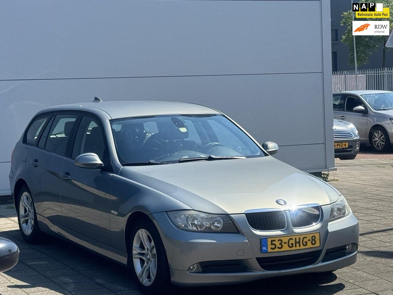 BMW 3-serie Touring - 318i Business Line 318i Business Line,Airco. Cruise Control. Alumium velgen km nap - AutoWereld.nl