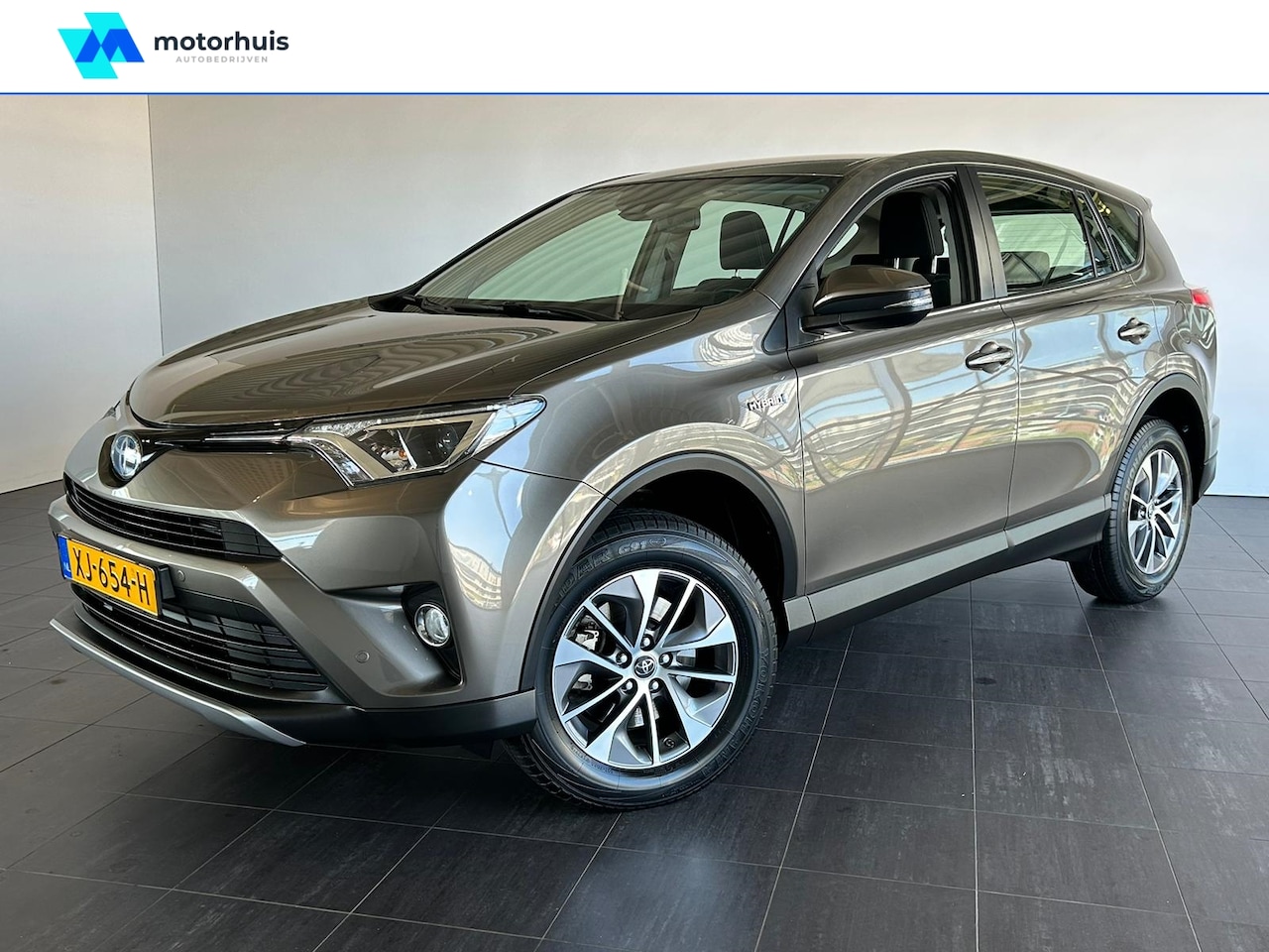 Toyota RAV4 - 2.5 VVT-i Hybrid 197pk 2WD Aut Dynamic - AutoWereld.nl