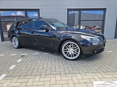 BMW 5-serie Touring - 523i Executive LEDER NAVI YOUNGTIMER 19"