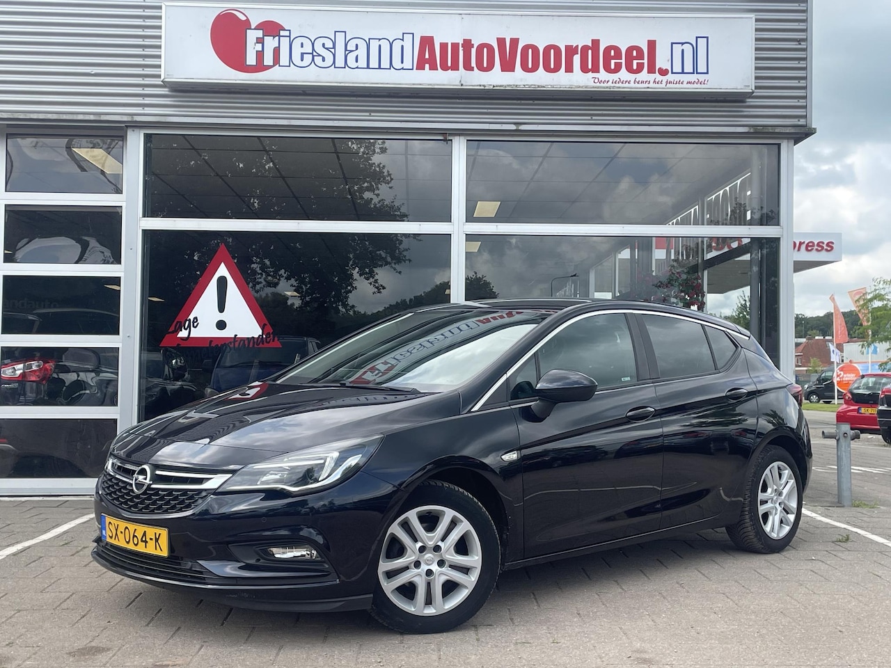 Opel Astra - 1.0 Online Edition /Clima/Cruise/Navi/Parkeersens v+a/APK 06-2026/ - AutoWereld.nl