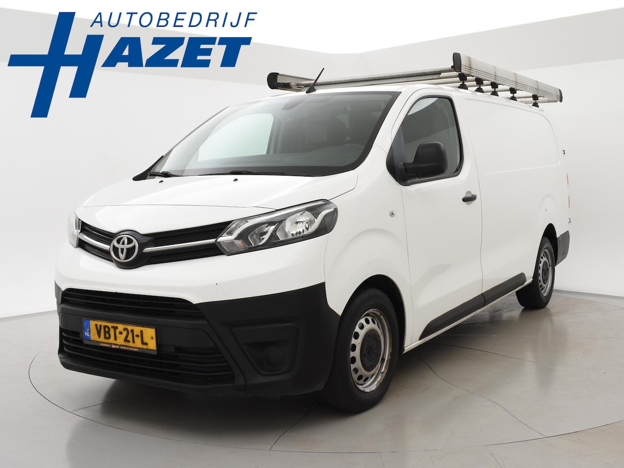 Toyota PROACE Long Worker - 2.0 D-4D NAVIGATOR EURO 6 + NAVIGATIE / TREKHAAK / CRUISE CONTROL - AutoWereld.nl