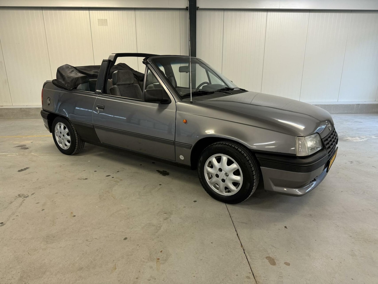 Opel Kadett - 1.6i GL Cabriolet ( APK tot 06-2025 ) - AutoWereld.nl