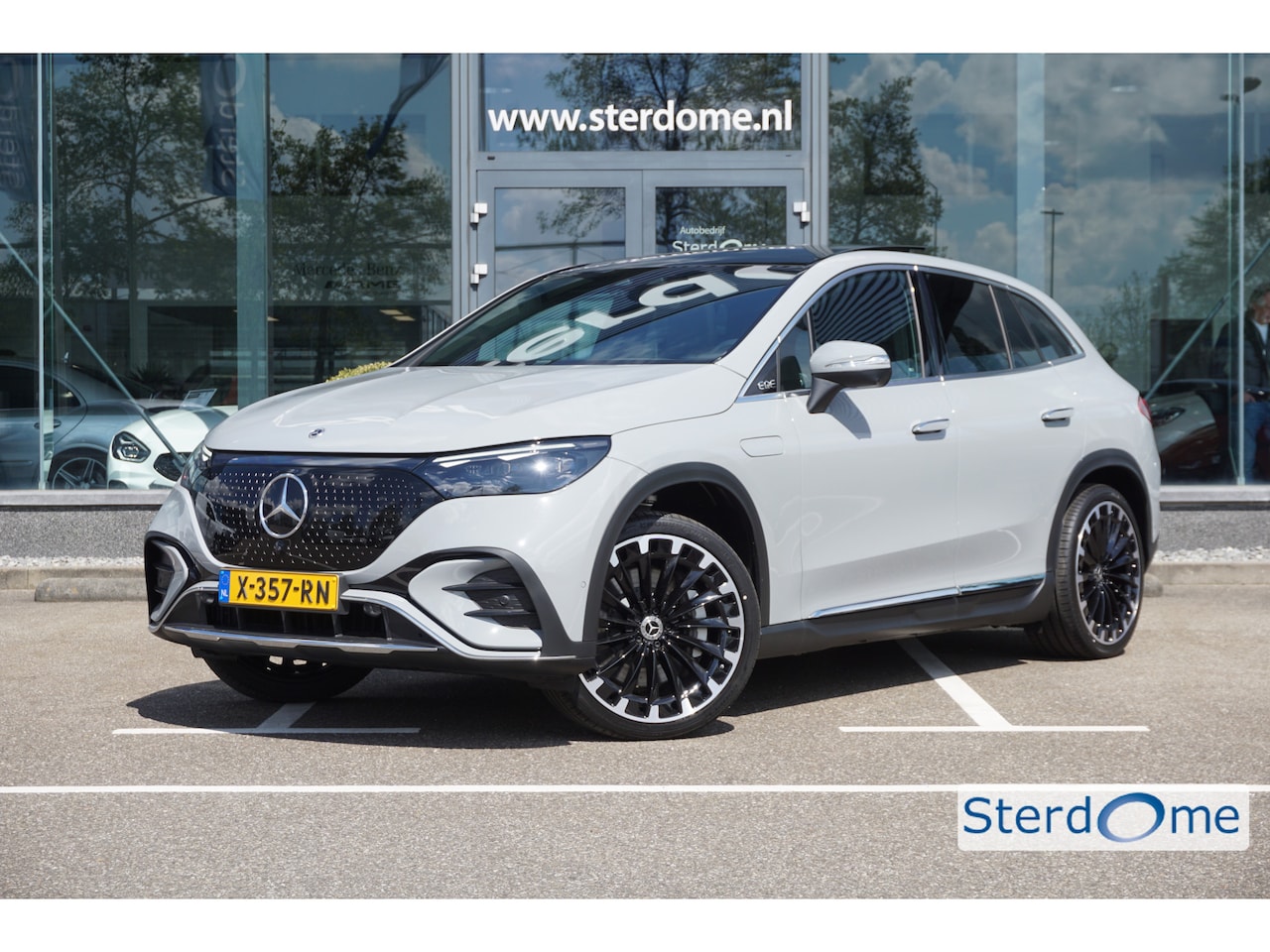 Mercedes-Benz EQE SUV - 350 + l AMG Line 91 kWh MBUX 2024 l Airmatic l Achterasbesturing l Panorama-schuifdak l Di - AutoWereld.nl