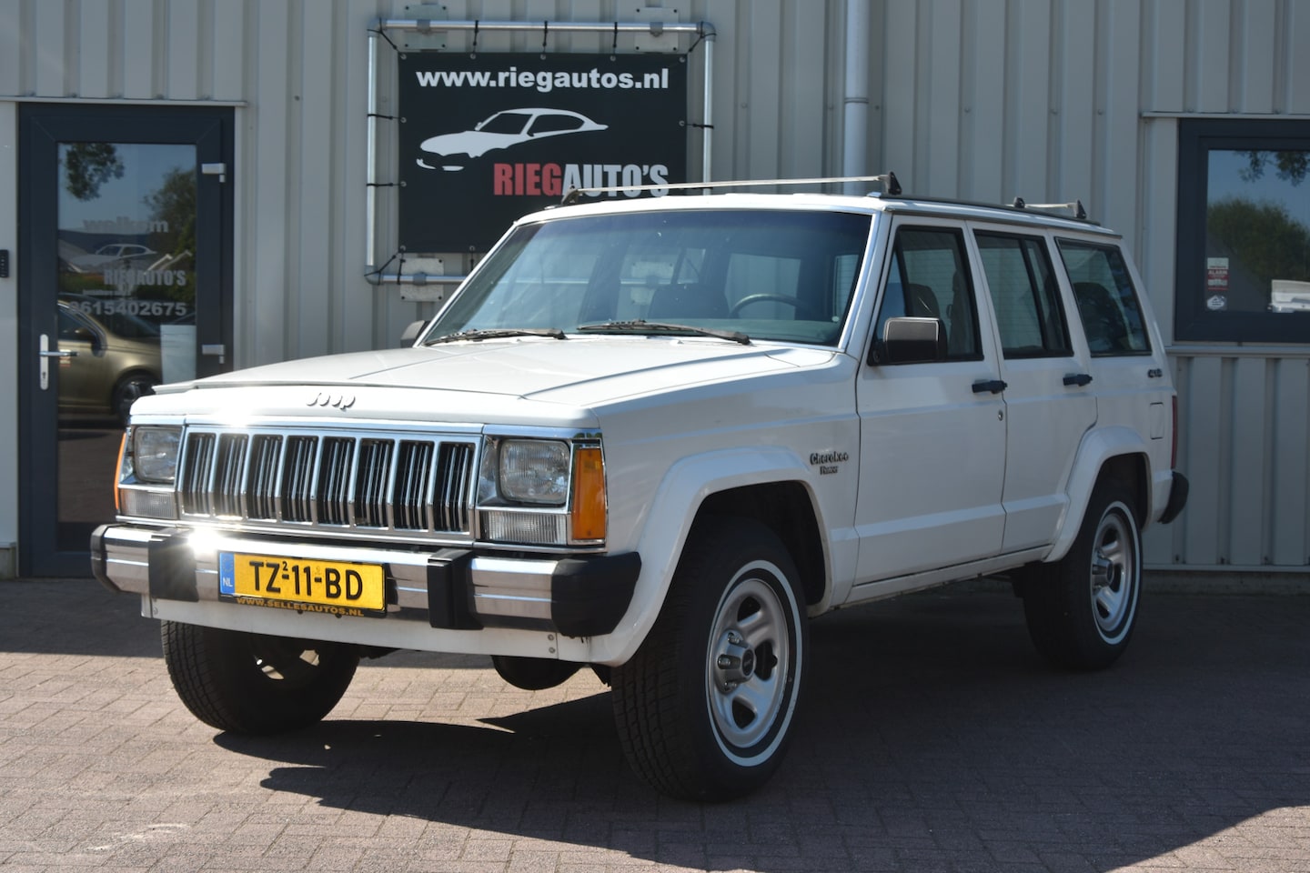 Jeep Cherokee - 4.0i Base V 6 Automaat. - AutoWereld.nl