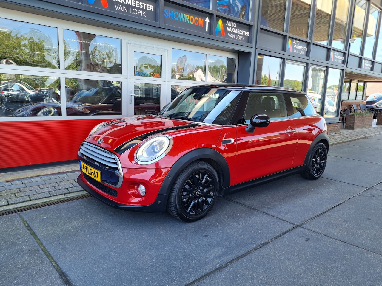 MINI Cooper - Mini 1.5 136pk Camera, Gr.Navi, Head up, Leder sportint. - AutoWereld.nl