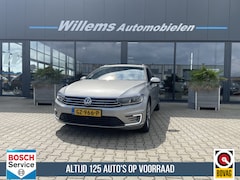 Volkswagen Passat Variant - 1.4 TSI GTE Highline Panoramadak, Elektrische Trekhaak & ErgoComfort Stoel , Winterset aan