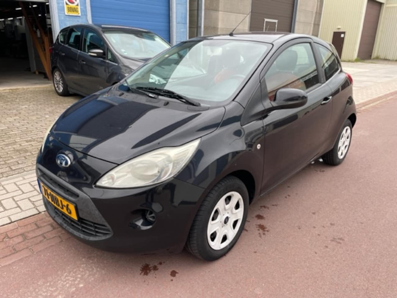 Ford Ka - 1.2 Cool&Sound 2010 NAP 191.196km 1e eigenaresse Leuke auto met een koude airco, elek. ram - AutoWereld.nl