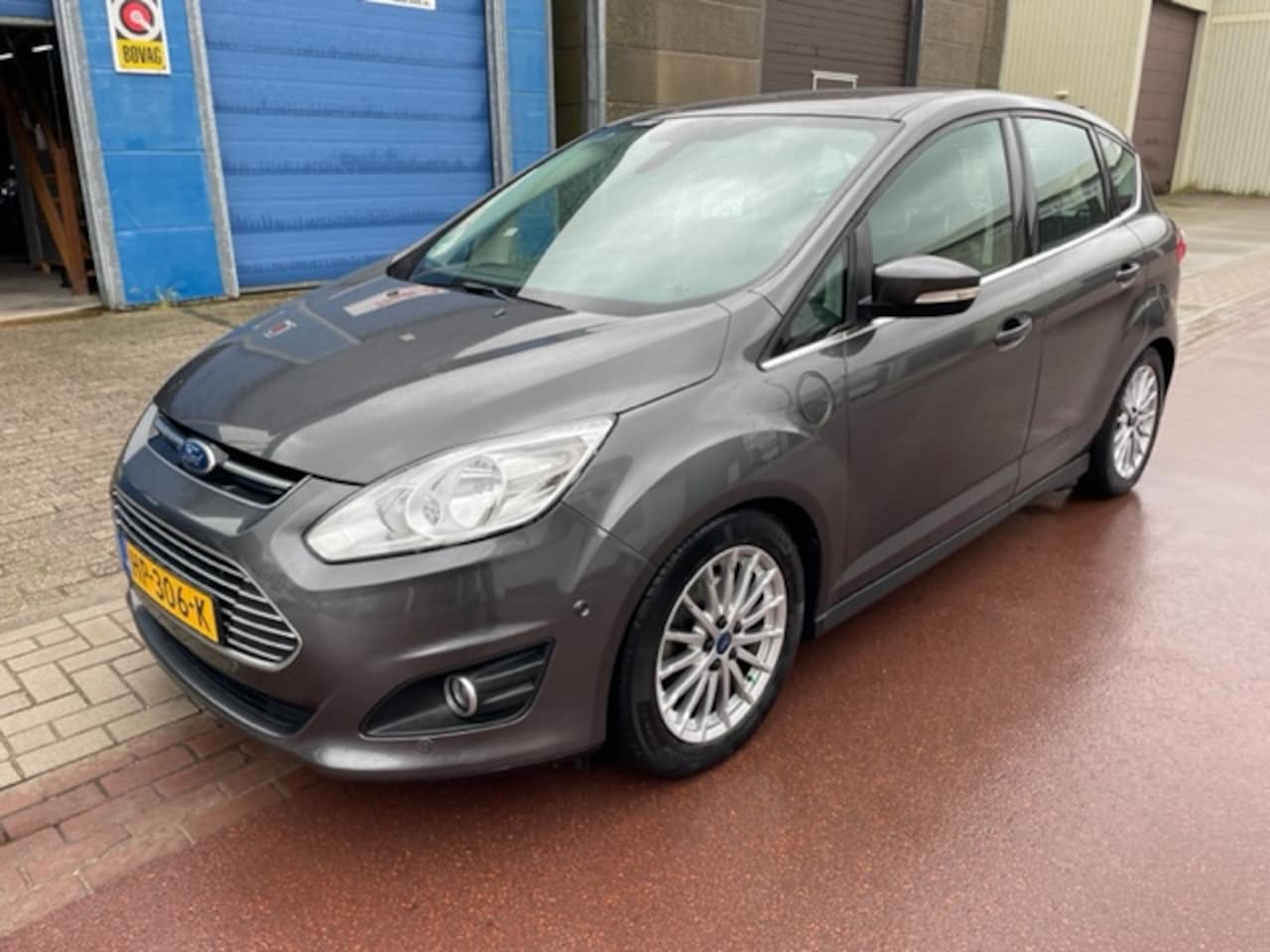 Ford C-Max - 2.0 Plug-in Hybrid Titanium Plus 2015 LEDER Zeer complete uitvoering met Navigatie, park a - AutoWereld.nl