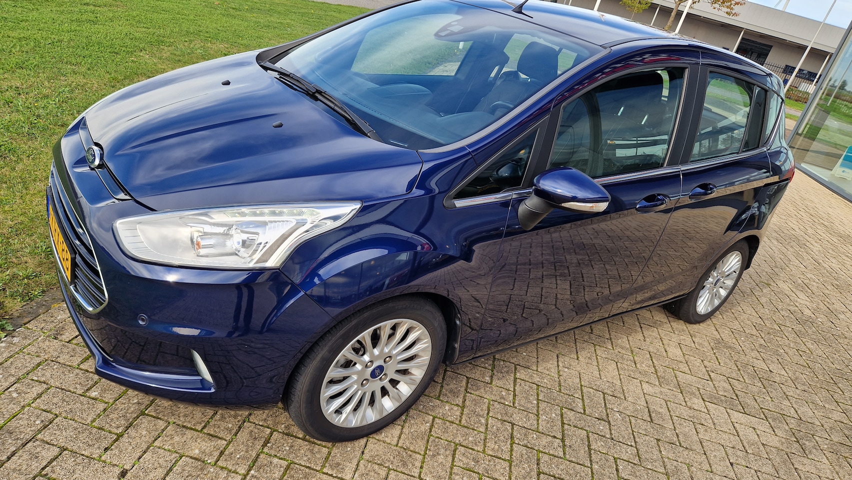 Ford B-Max - 1.0 EcoBoost Titanium