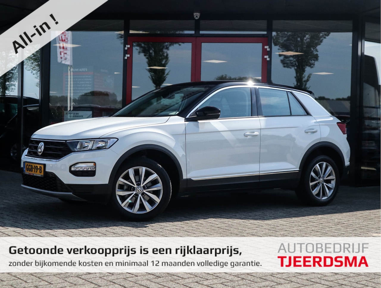 Volkswagen T-Roc - 1.5 TSI Style Automaat Navi/Cruise/Clima/Camera/Keyless - AutoWereld.nl