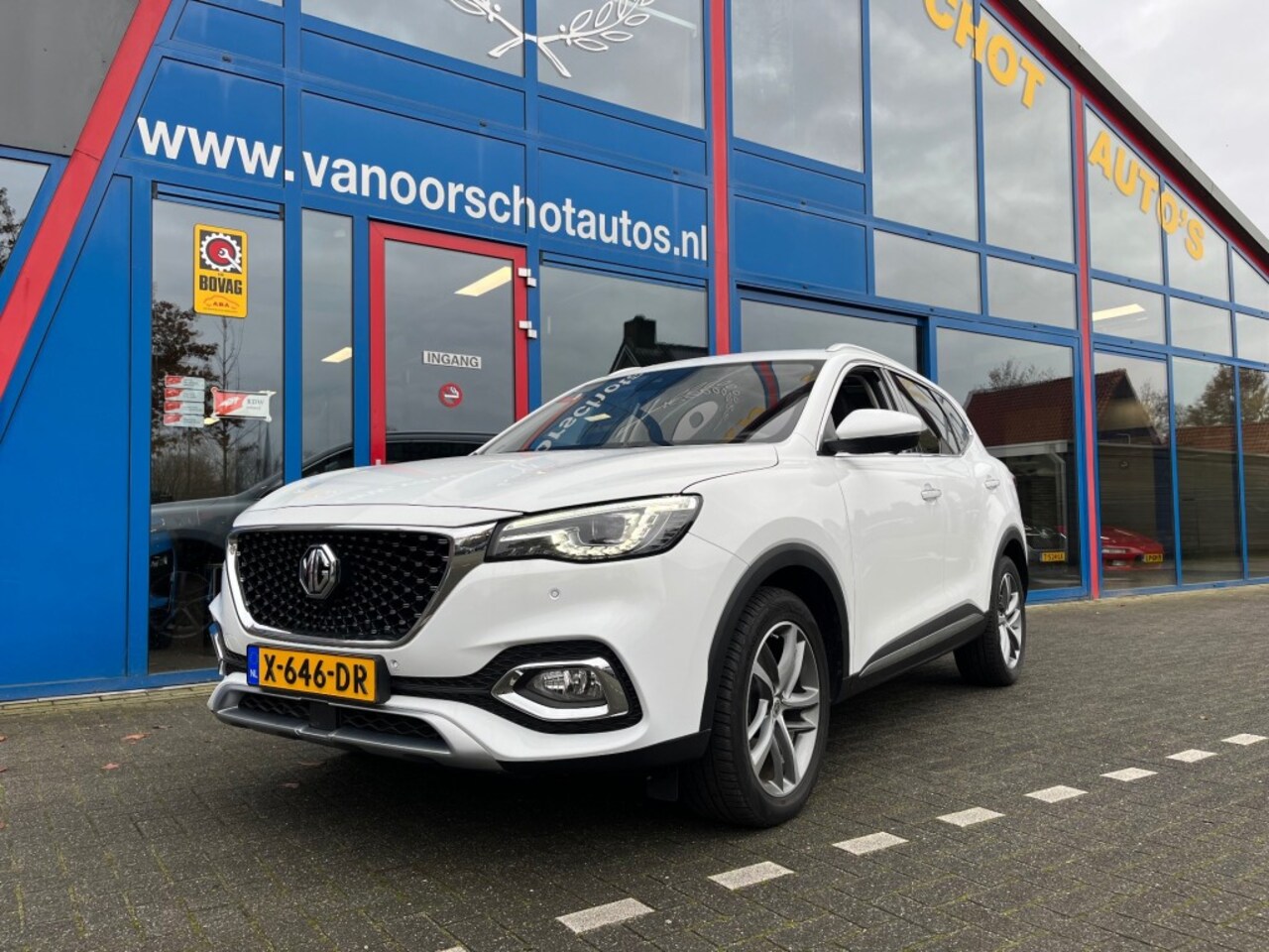 MG EHS - 1.5TGDI Plug-in Luxury Panodak Leer Navi 360 Camera Carplay - AutoWereld.nl