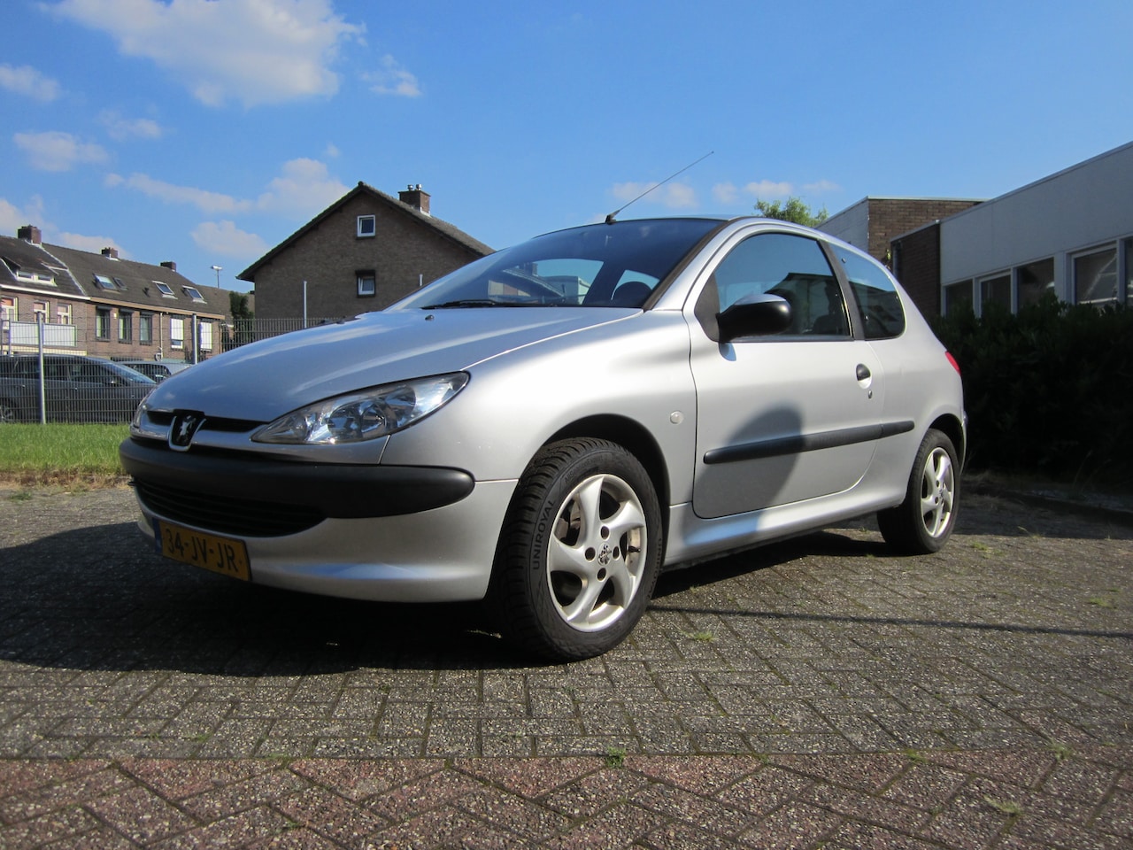 Peugeot 206 - 1.6-16V XT Airco / APK Nieuw / 228810 km NAP - AutoWereld.nl