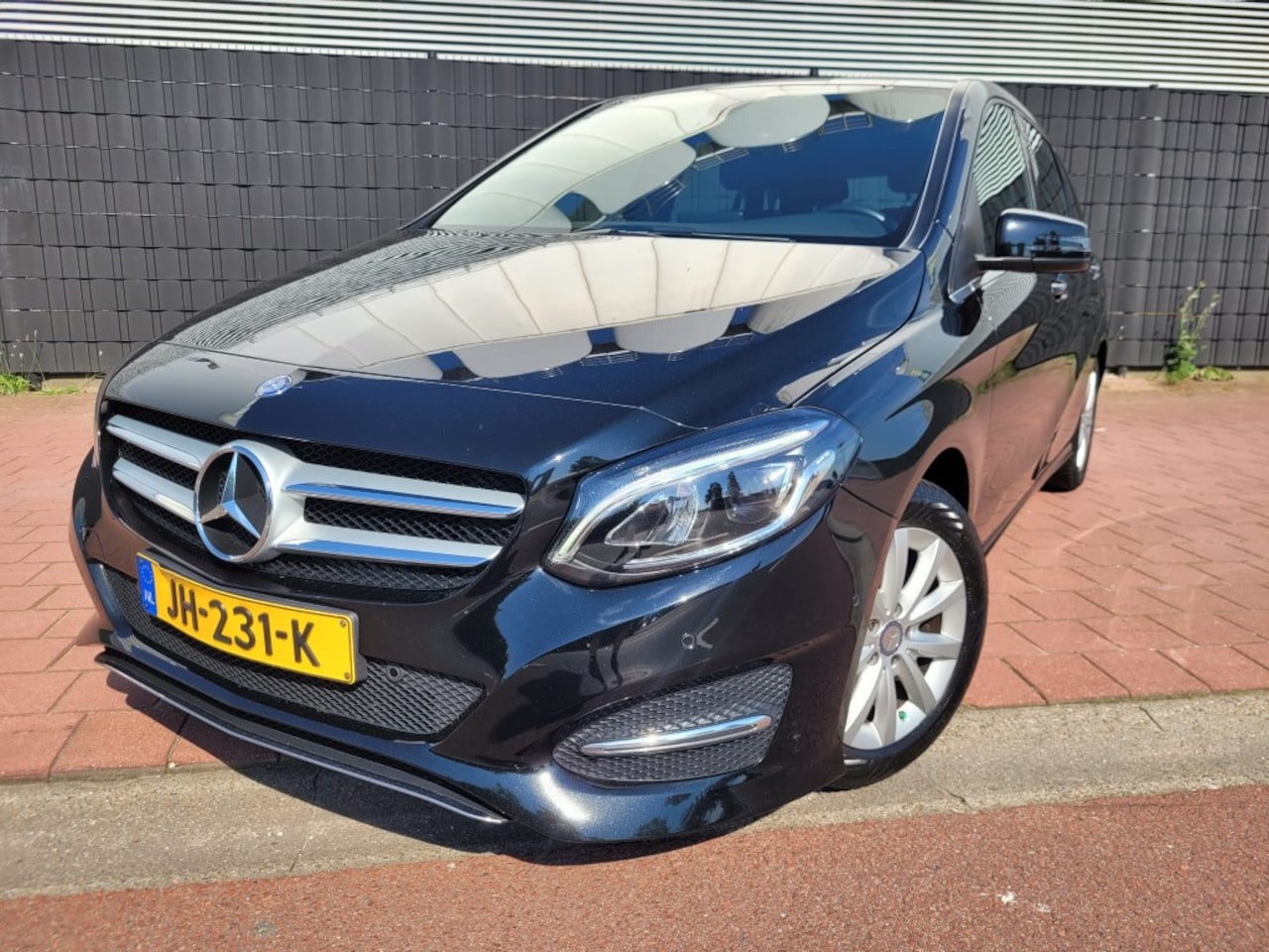 Mercedes-Benz B-klasse - 180 Ambition Automaat - AutoWereld.nl