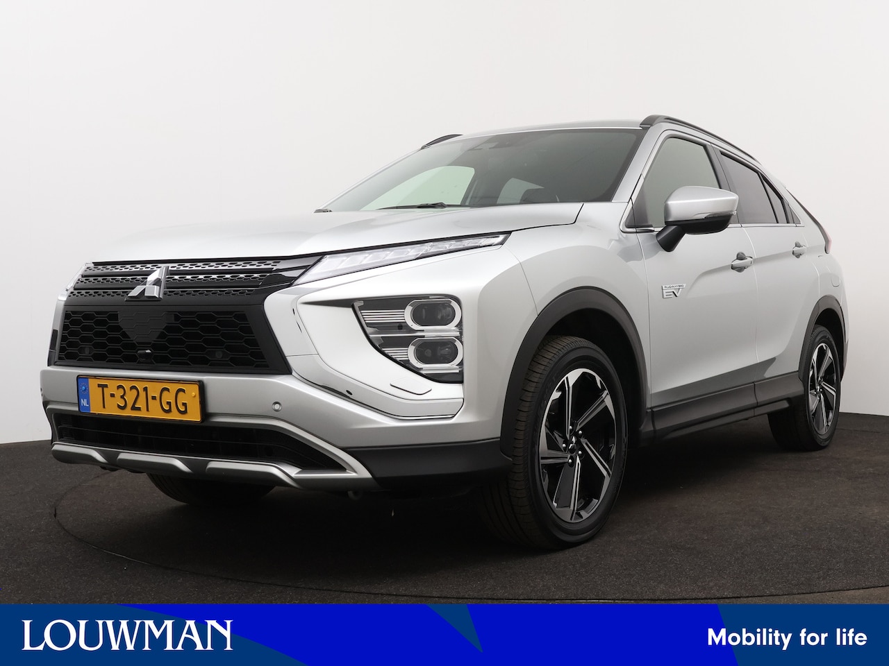 Mitsubishi Eclipse Cross - 2.4 PHEV Intense+ | Navigatie | Camera | Stoelverwarming | - AutoWereld.nl