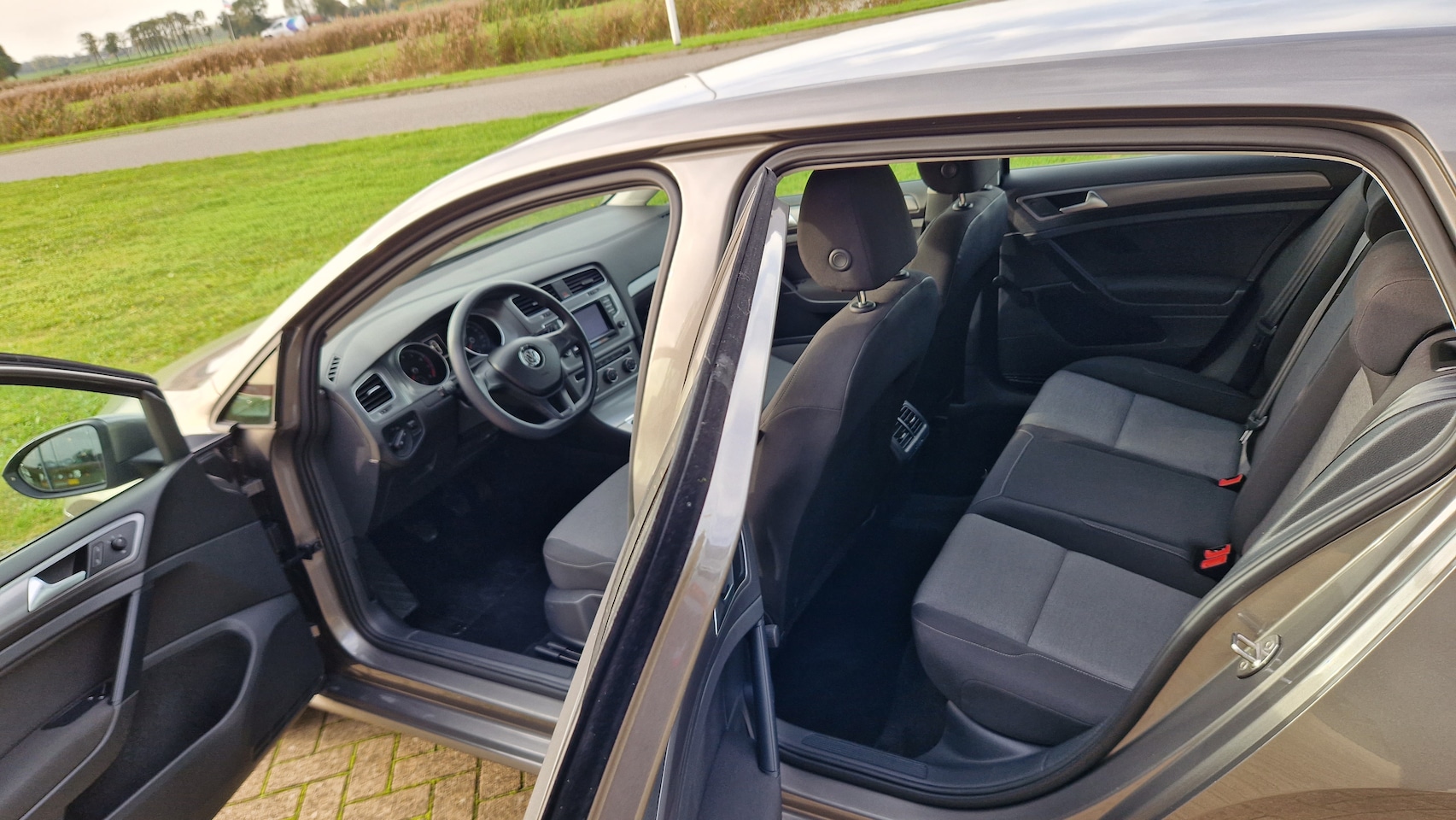 Volkswagen Golf - 1.2 TSI Trendline