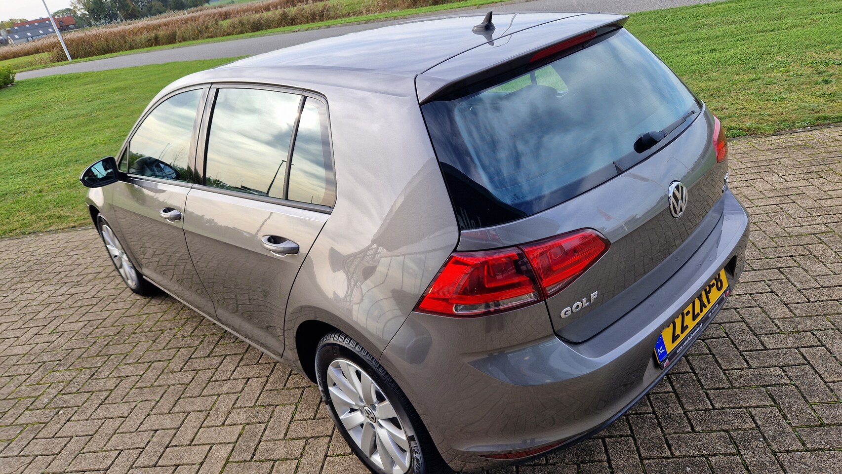 Volkswagen Golf - 1.2 TSI Trendline