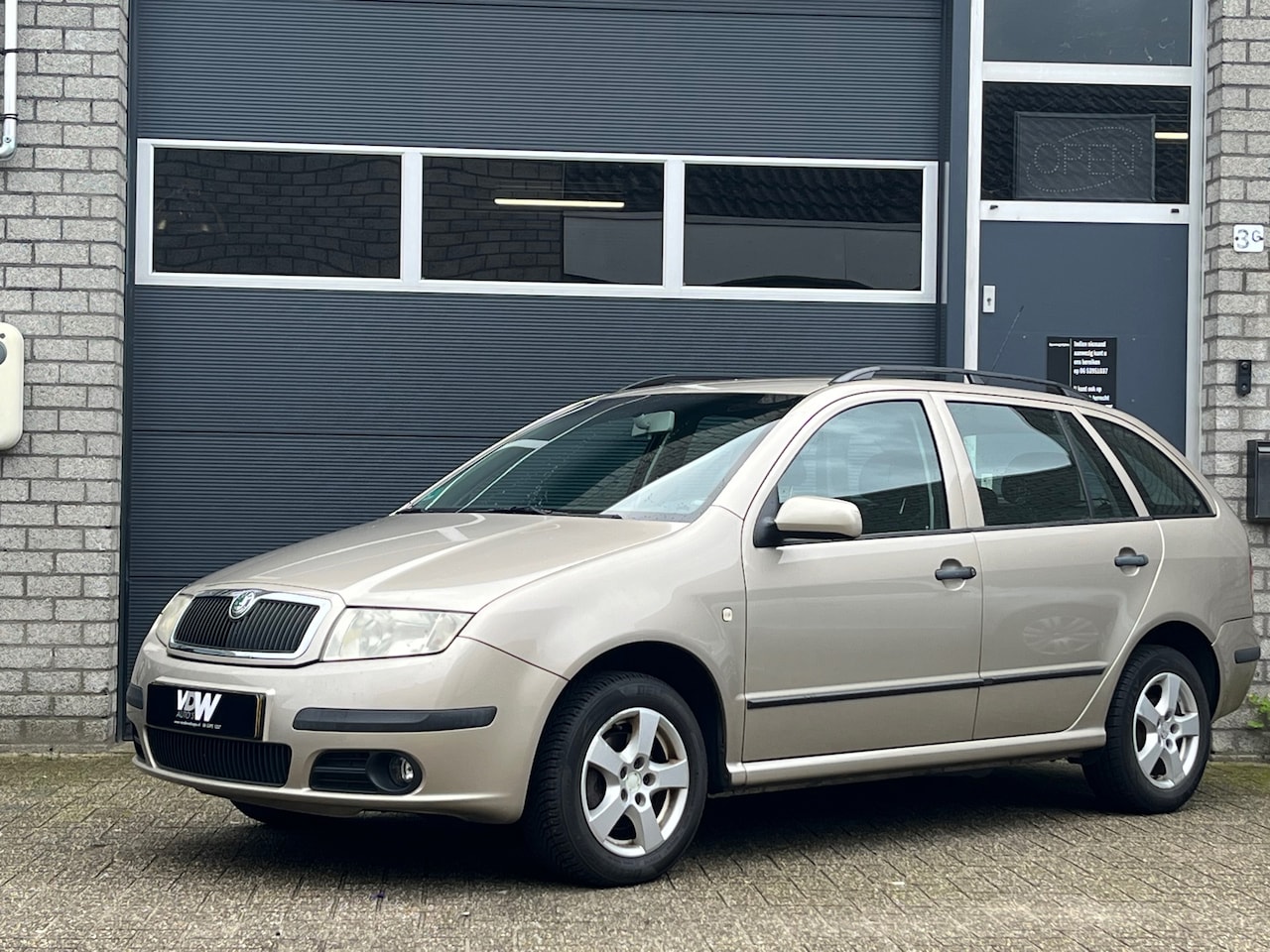 Skoda Fabia Combi - 1.4-16V Elegance airco el pakket . - AutoWereld.nl