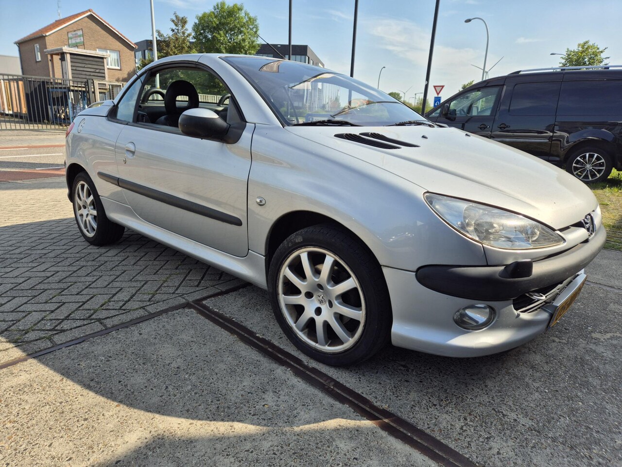 Peugeot 206 CC - 2.0-16V Cabrio - AutoWereld.nl