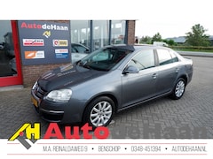 Volkswagen Jetta - 1.6 FSI Comfort 1e Eig./Dealeroh/Cruise/Clima/Trekhaak/LM