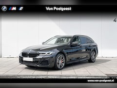 BMW 5-serie Touring - 530e High Executive M Sport / Achteruitrijcamera / Head-Up / Laserlight / Getinte Ramen /