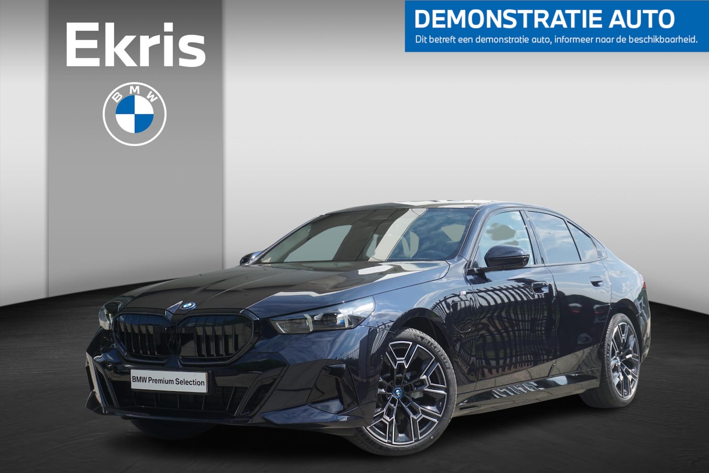 BMW 5-serie - eDrive40 / M Sportpakket Glazen Panoramadak / Driving Assistant Plus ? Parking Assistant P - AutoWereld.nl