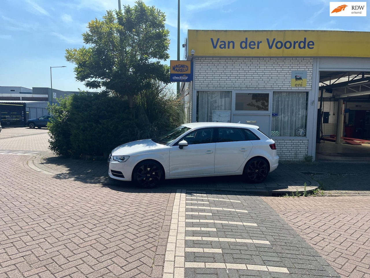 Audi A3 Sportback - 1.4 TFSI Ambiente Pro Line Plus 1.4 TFSI Ambiente Pro Line plus - AutoWereld.nl