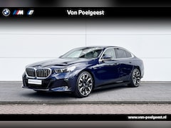 BMW i5 - Sedan eDrive40 M-Sport | Panoramadak | Trekhaak | Stoelventilatie | Adaptief onderstel Pro