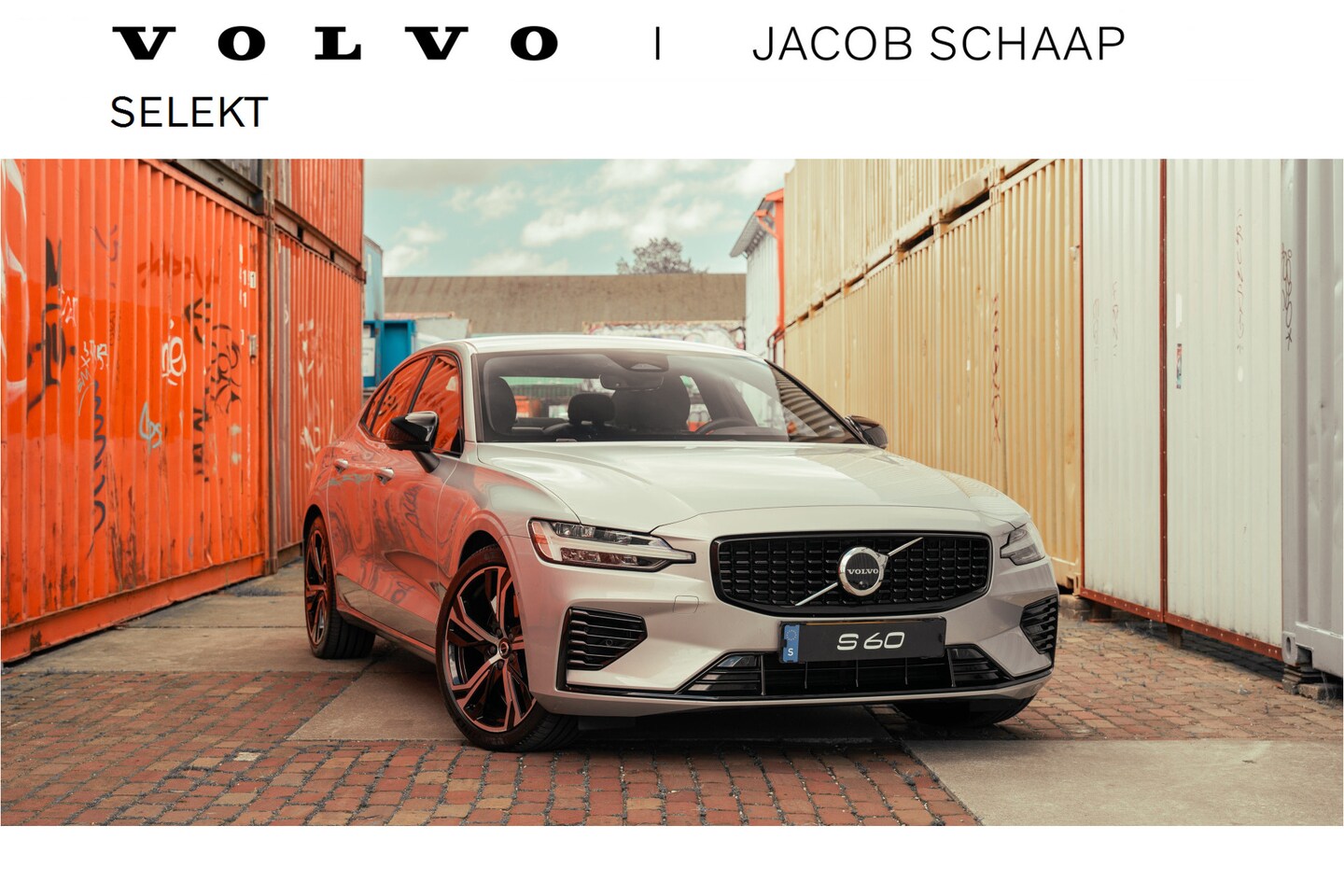 Volvo S60 - Recharge T6 AWD Plus Dark / Harman Kardon audio / 360 camera / Sportstoelen / - AutoWereld.nl