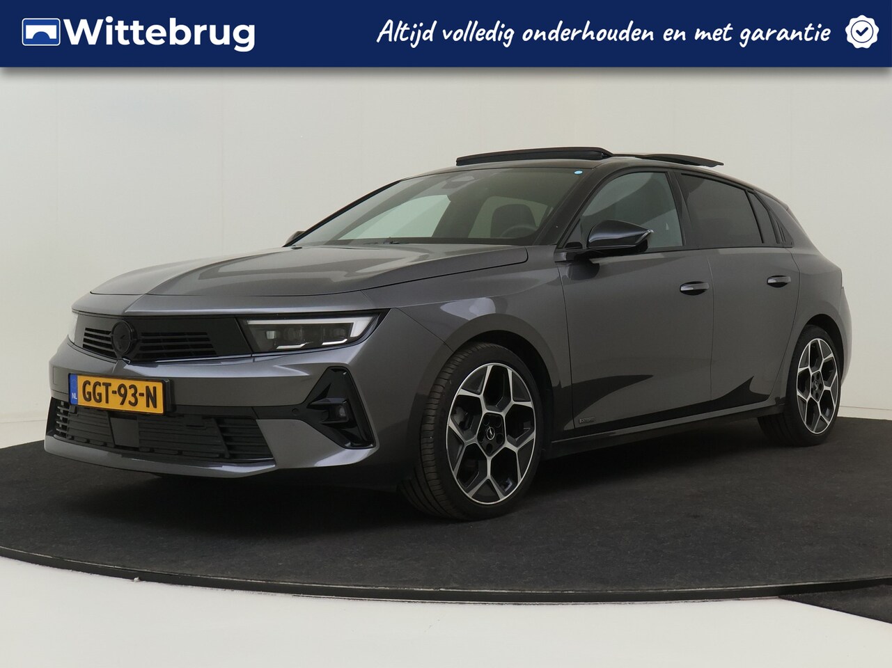 Opel Astra - 1.2 Turbo Ultimate Automaat | Panoramadak | 18" Velgen | Stoel- en Stuurverwarming - AutoWereld.nl