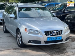 Volvo V70 - 2.0 D3 Kinetic Motor kapot