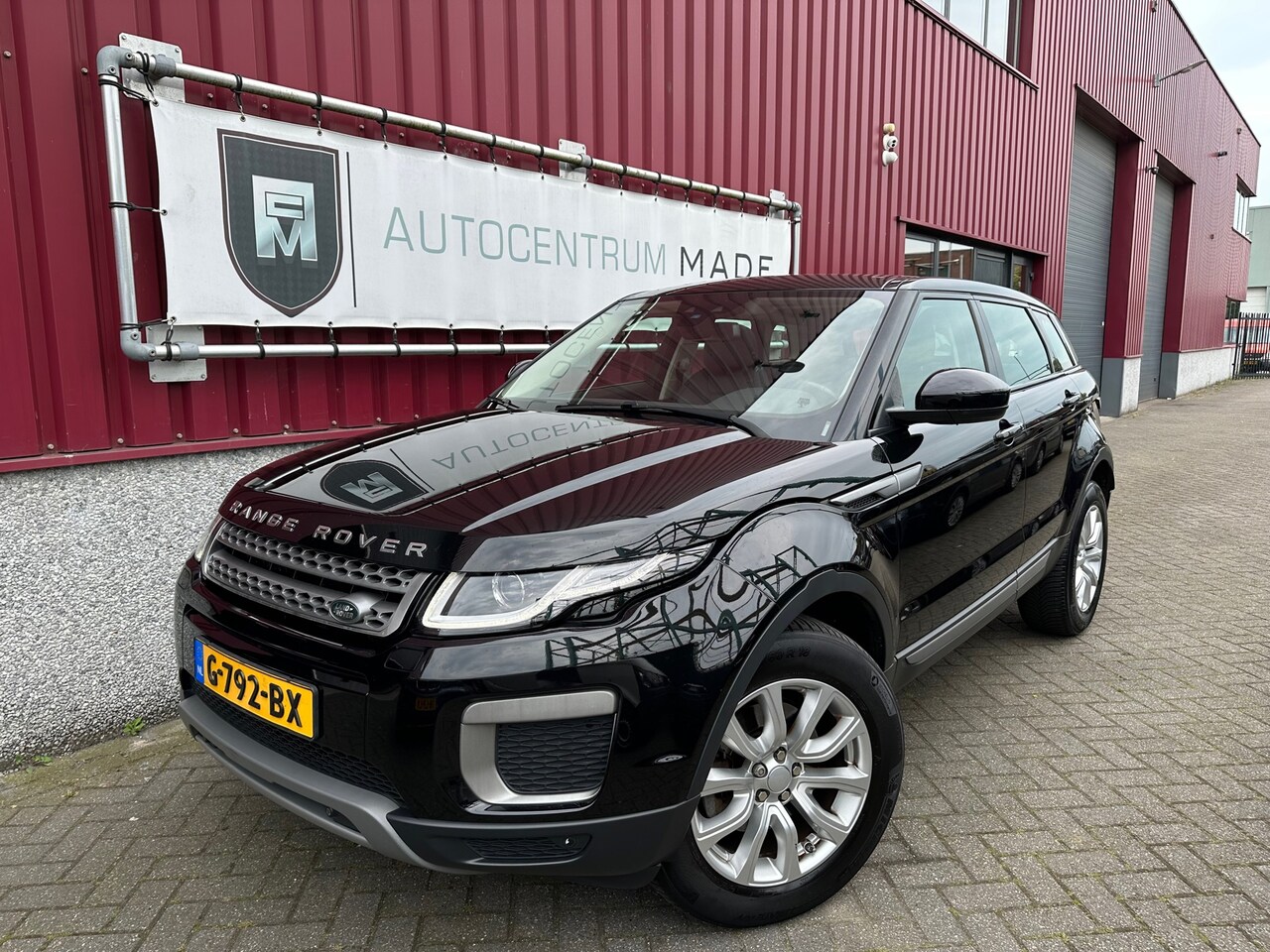 Land Rover Range Rover Evoque - 2.0 TD4 Urban Series SE Dynamic // Automaat // Navi // Leder // Xenon // Pano.dak - AutoWereld.nl