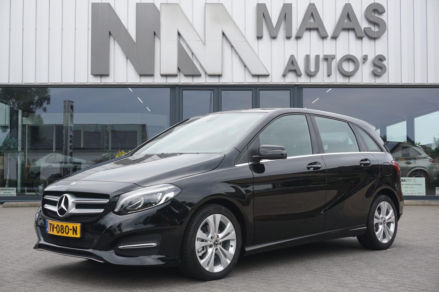 Mercedes-Benz B-klasse - 180 AUT7 AMBITION URBAN - AutoWereld.nl