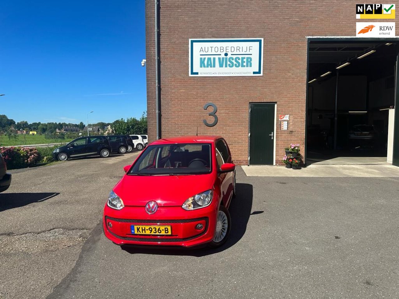 Volkswagen Up! - 1.0 high up! PDC/ Navi / cruise / Fender / 5Drs - AutoWereld.nl