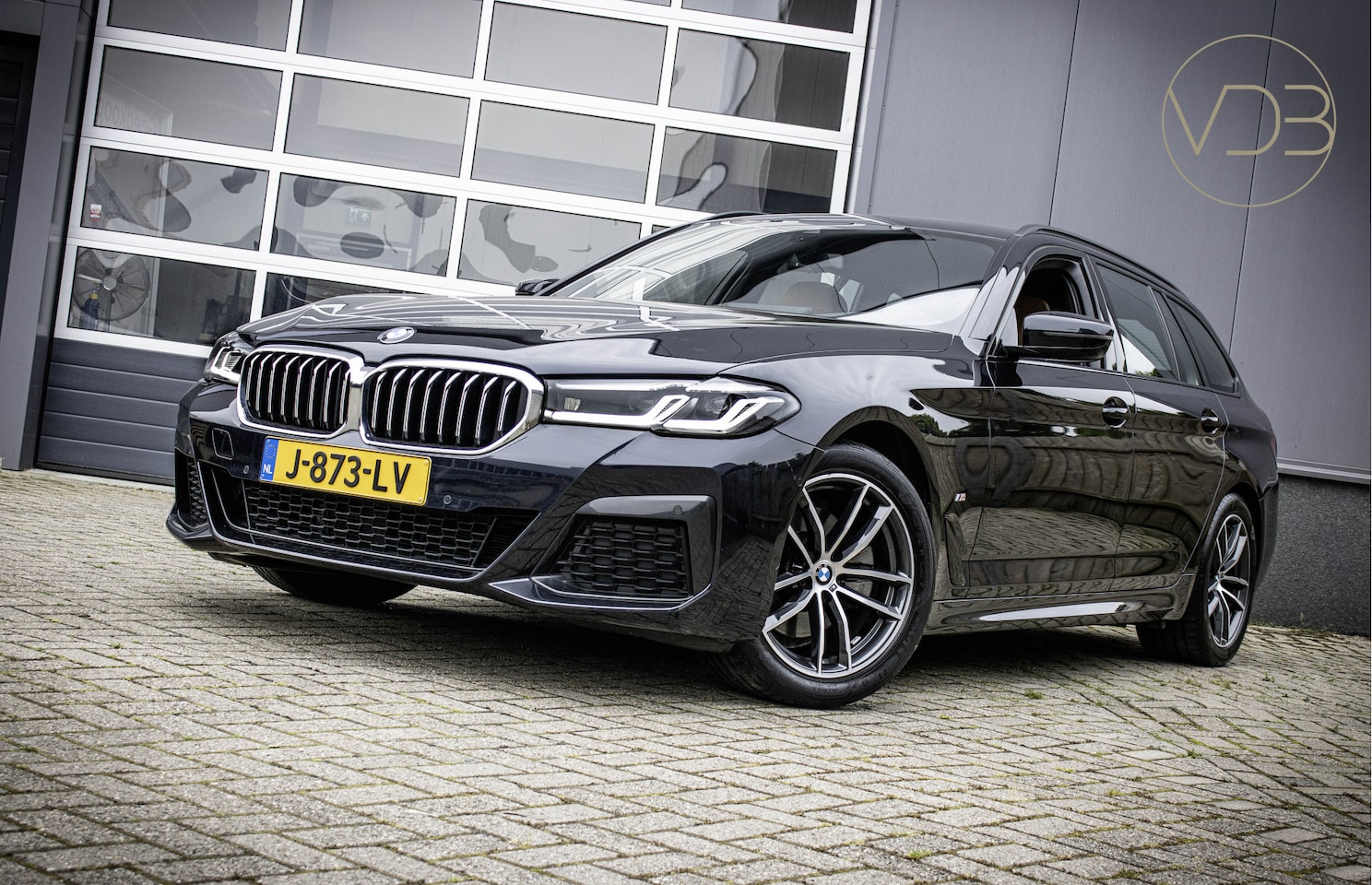 BMW 5-serie Touring - 520i High Executive M-Sport FACELIFT - AutoWereld.nl