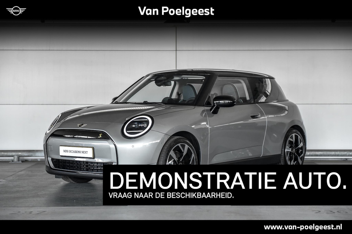 MINI Mini-Electric - Cooper SE | Classic Trim | Pakket M | Dak en spiegelkappen in Jetblack - AutoWereld.nl