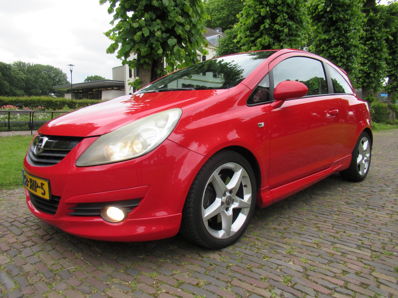 Opel Corsa - 1.6-16V GSI 150 PK 6 Bak Ecc Cruisecontrol Lm Velgen - AutoWereld.nl