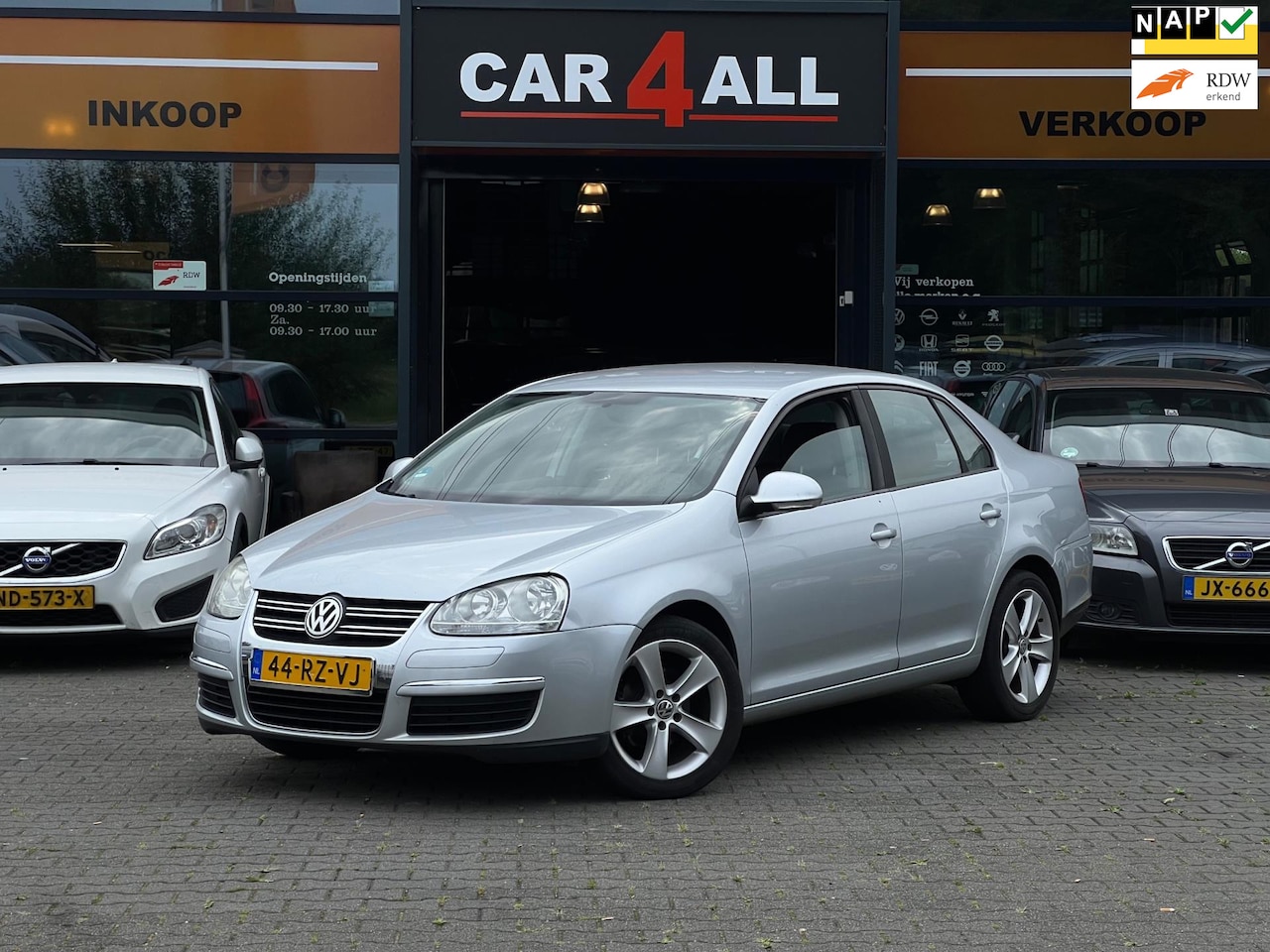 Volkswagen Jetta - 1.6 Trendline PDC/CRUISE/TREKHAAK/AIRCO/NAP - AutoWereld.nl