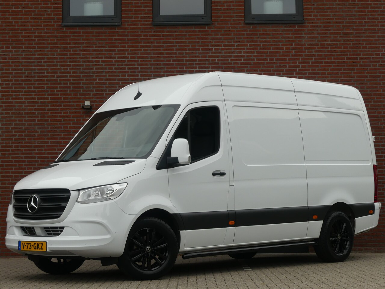 Mercedes-Benz Sprinter - 317 CDI L2H2 Camera/PDC/Airco/Cruise control - AutoWereld.nl