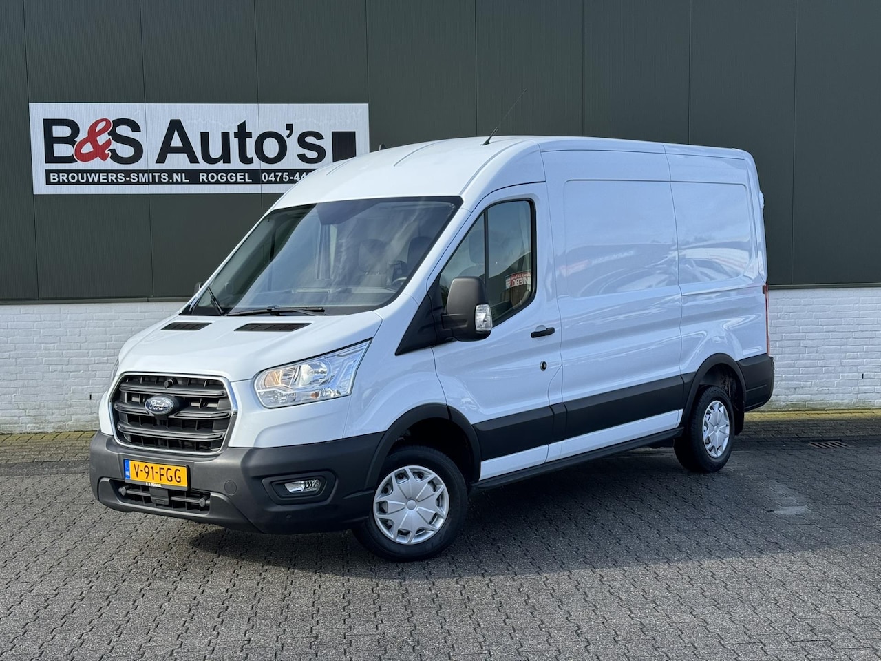 Ford Transit - 290 2.0 TDCI L2H2 Trend Airco Cruise Pdc 3 Zitplaatsen Usb Laadruimte beveiliging - AutoWereld.nl