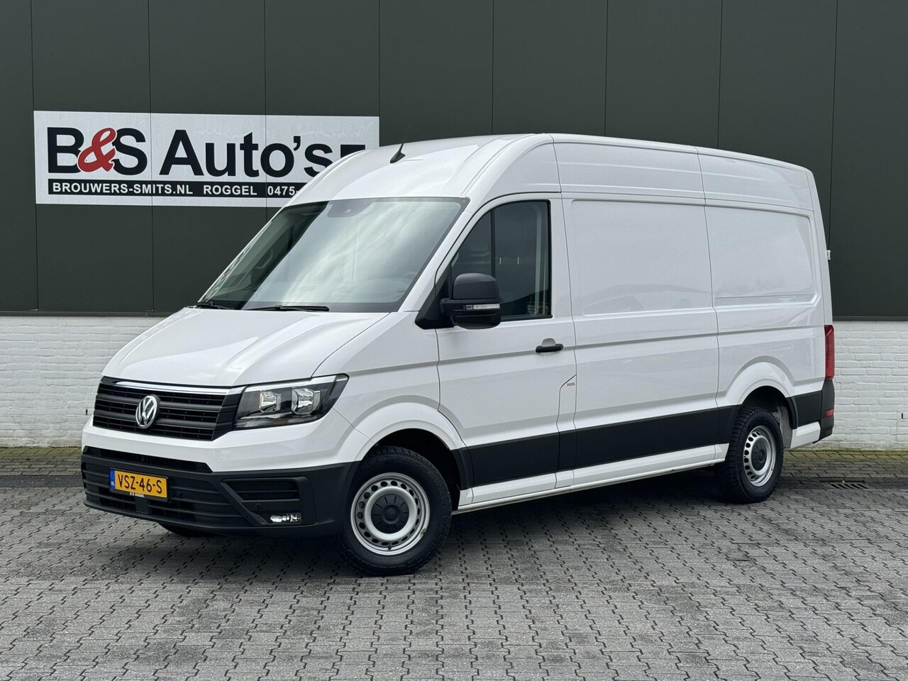 Volkswagen Crafter - 30 2.0 TDI L3H3 Highline Topstaat! Trekhaak Carplay Cruise 4 Seizoenen banden Verwarmde vo - AutoWereld.nl