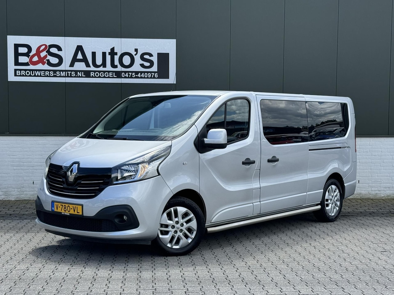 Renault Trafic - 1.6 dCi T29 L2H1 Dubbele cabine 2x Schuifdeur Trekhaak Topstaat! Camera Cruise Clima - AutoWereld.nl