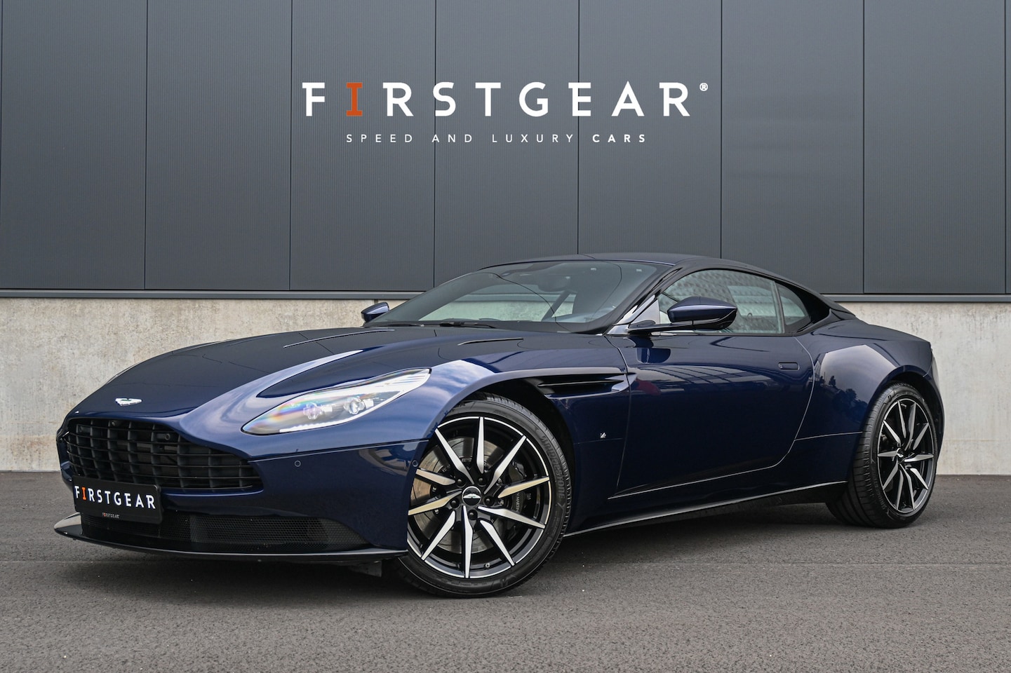 Aston Martin DB11 - 5.2 V12 *Bang & Olufsen / Surround View / Vol. Leder / Stoelventilatie / Navi* - AutoWereld.nl