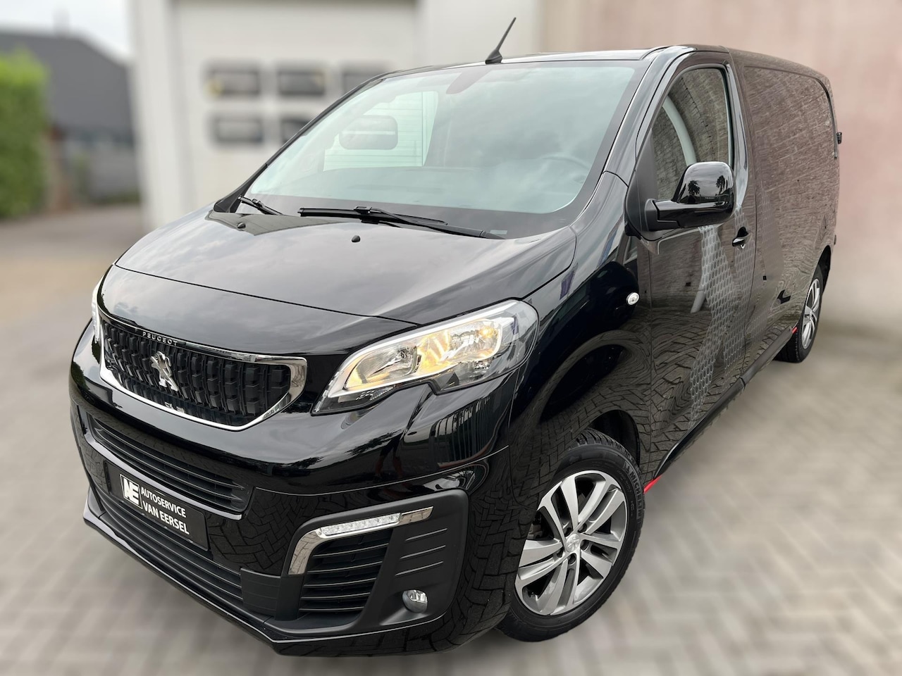 Peugeot Expert - 231L 2.0 BlueHDI 120 Premium Pack CARPLAY / CRUISE / NAVI / PDC / LMV / INKLAPB SPIEGELS / - AutoWereld.nl