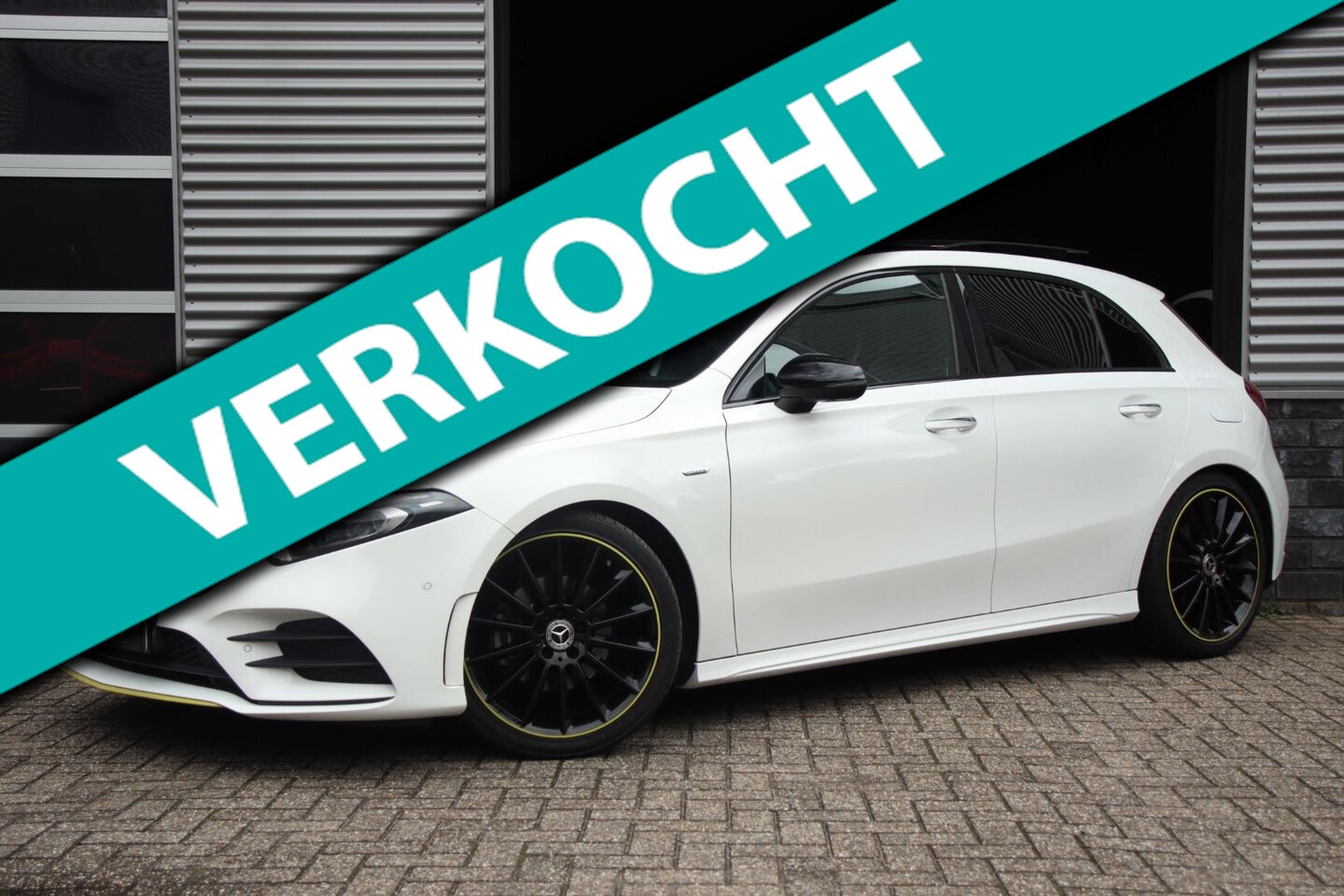 Mercedes-Benz A-klasse - 180 AMG| Edition 1 | Pano | 360 | Keyless - AutoWereld.nl